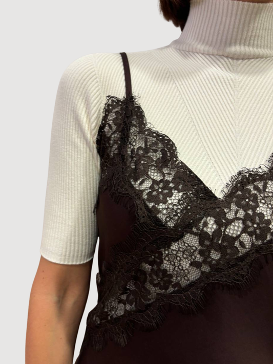 VICOLO - Abito testa moro in viscosa asimmetrico con dettaglio pizzo nero
