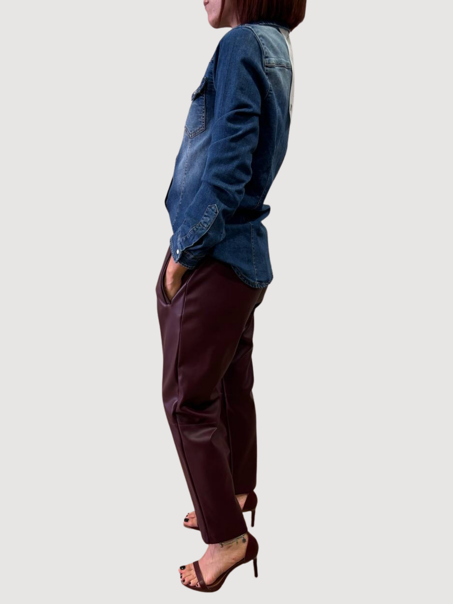 HAVEONE - Camicia in denim elasticizzata e sfiancata con taschini frontali