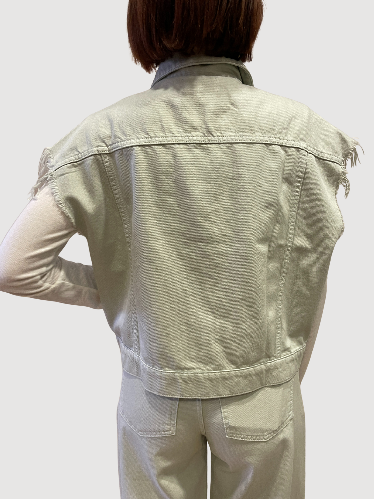 VICOLO - Gilet in jeans verde acqua smanicato con frange