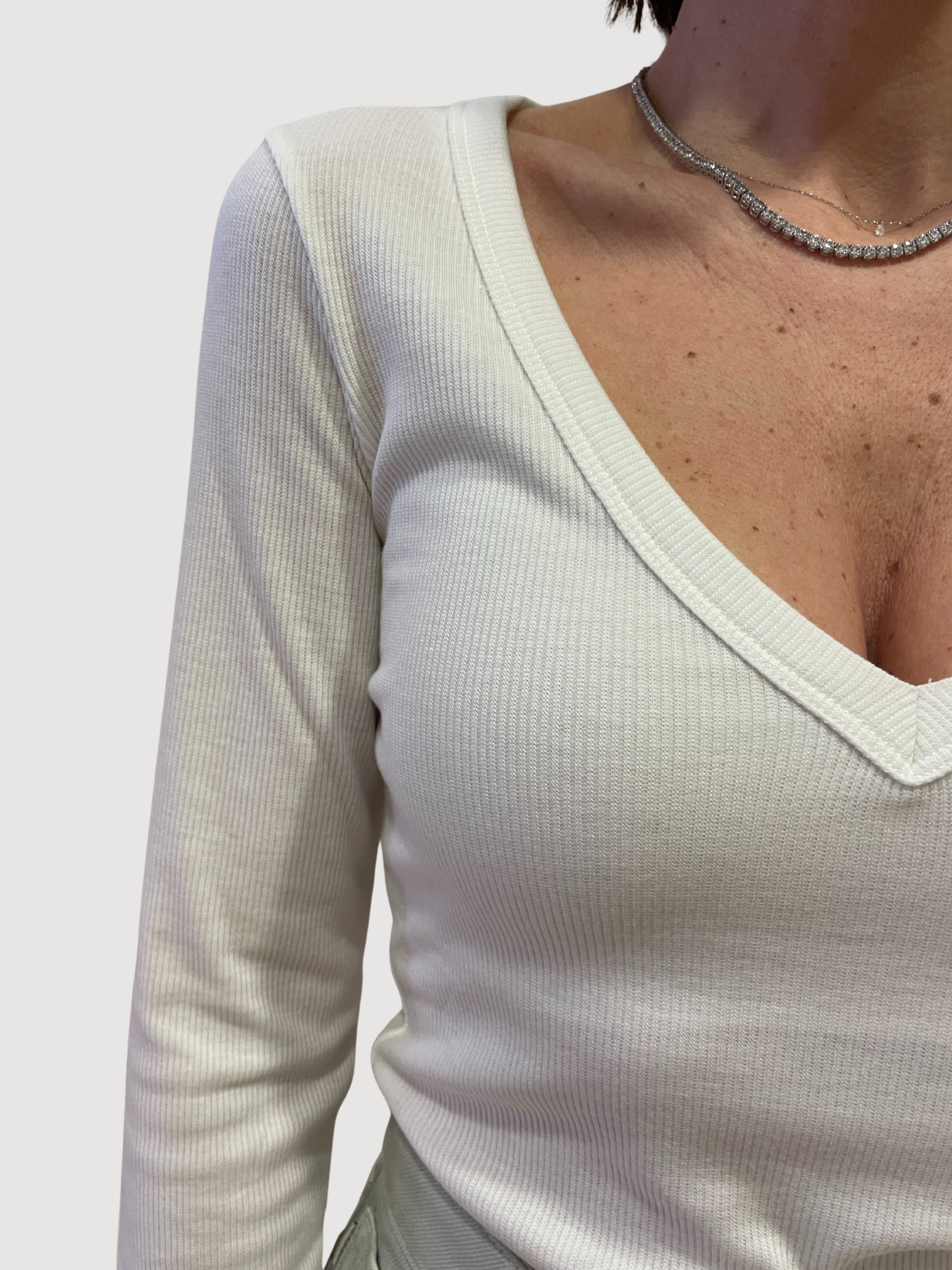 VICOLO - Maglia a costine in cotone con scollo a V - più colori