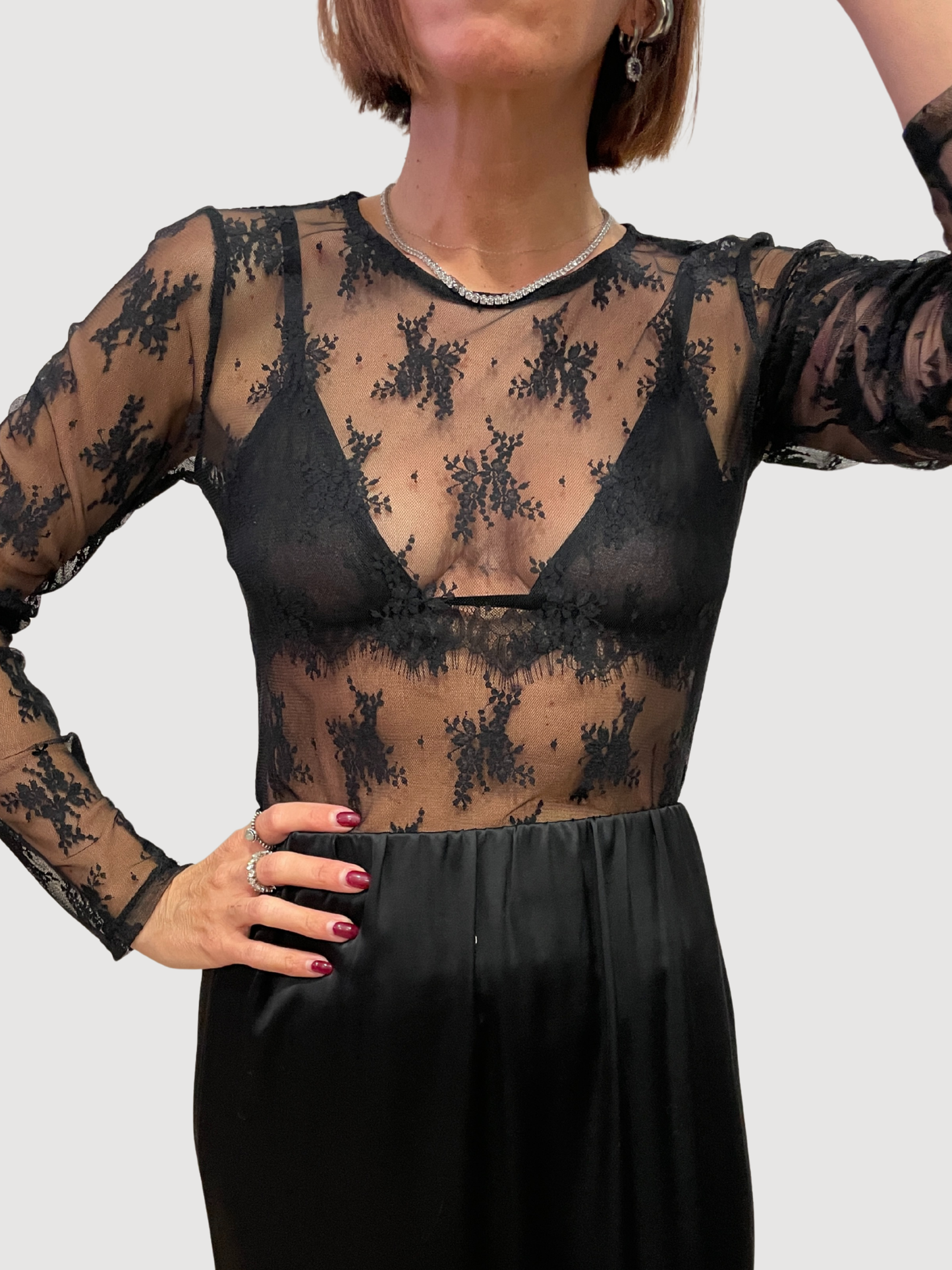 HAVEONE - Camicia in pizzo nera con bralette effetto trasparenza