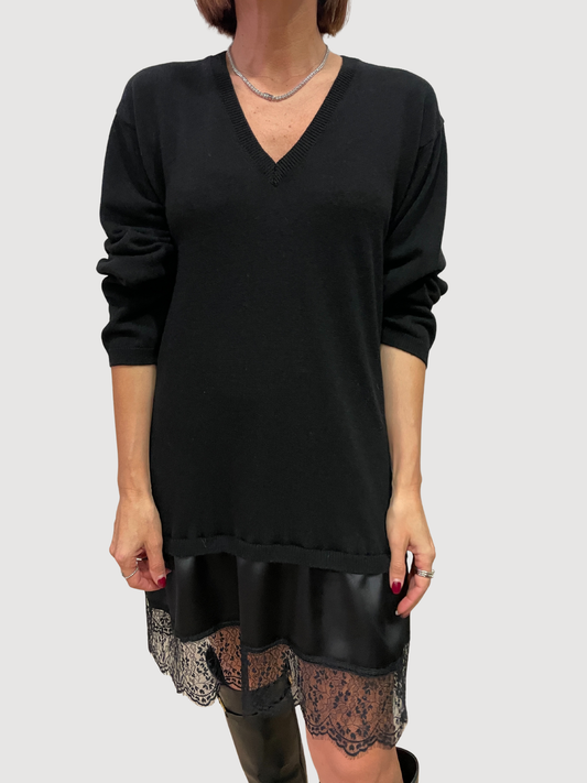 VICOLO - Abito in maglia con scollo a V e dettaglio gonna con pizzo - più colori