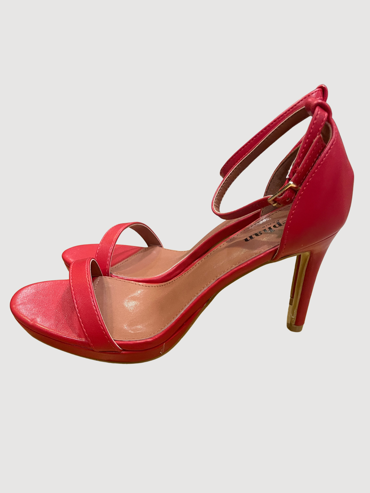 Sandalo in ecopelle con plateu rosso con tacco e cinturino