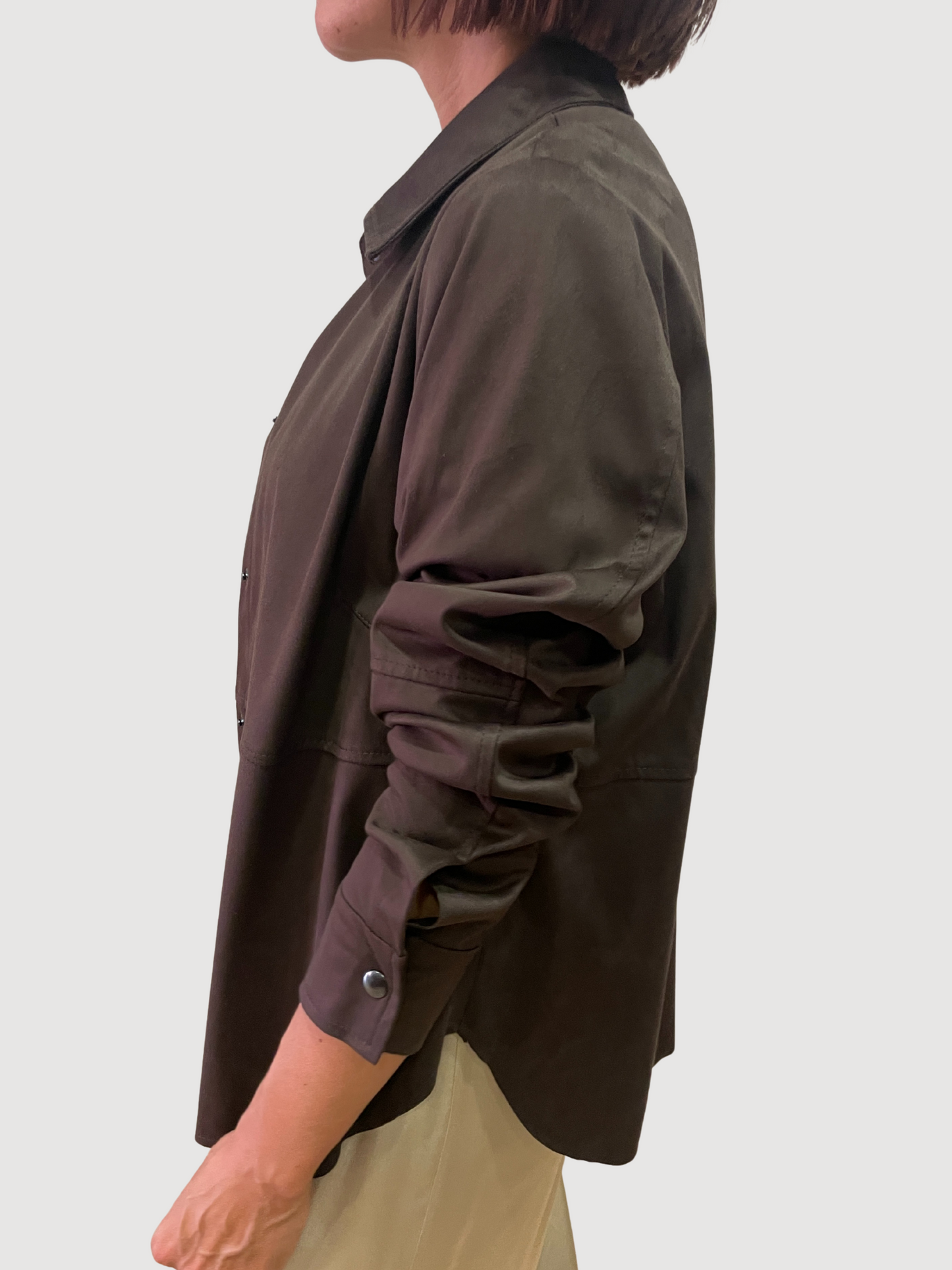 KAOS - Camicia in suede fondente con chiusura con bottoni