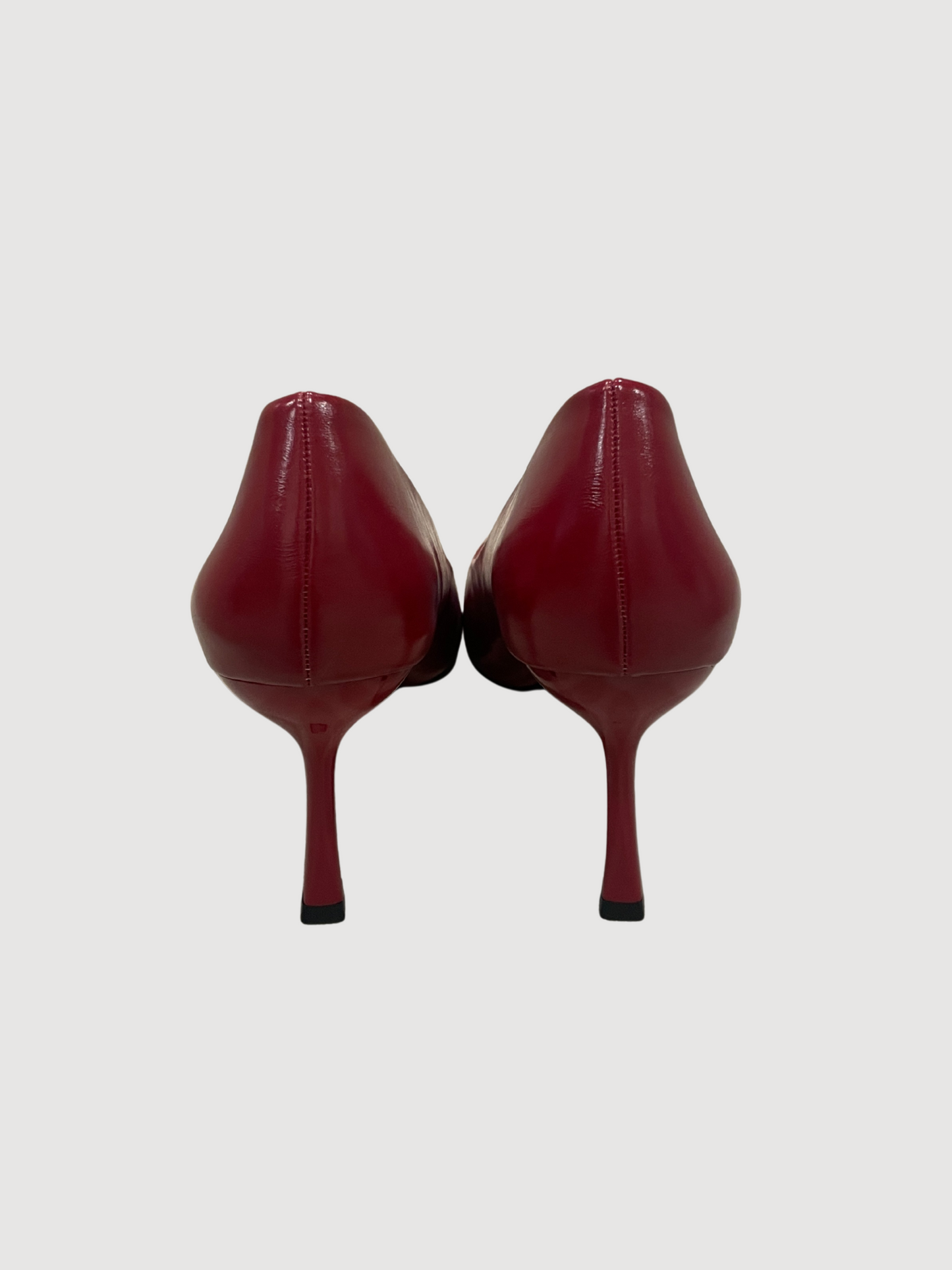 Scarpa con tacco in ecopelle color ciliegia