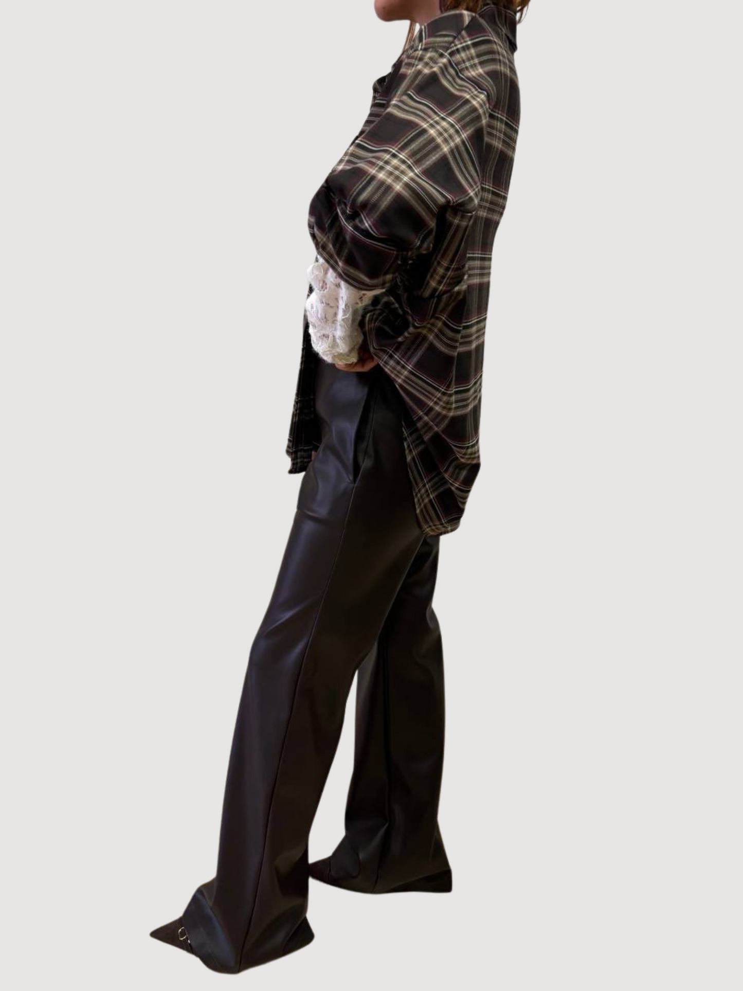 KAOS - Pantalone in ecopelle fondente a palazzo flare fit