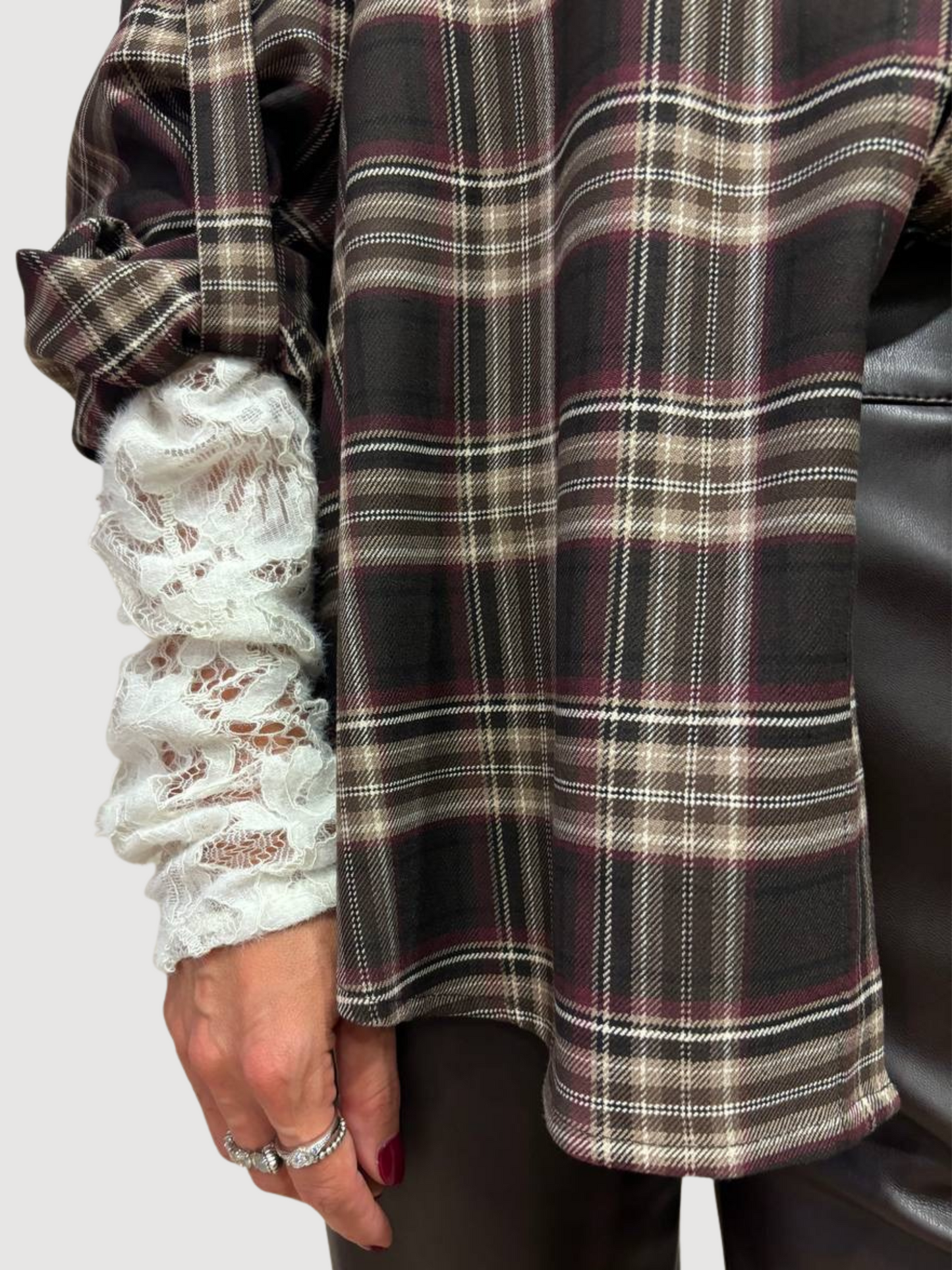 HAVEONE - Camicia check fondente con dettaglio maniche in pizzo burro