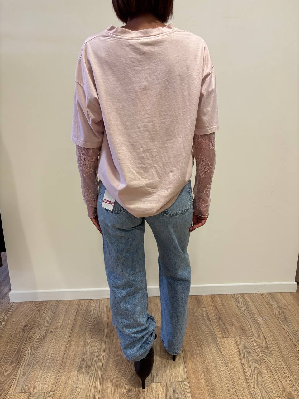 SUSY MIX - Maglia in cotone con girocollo e maniche in pizzo color rosa