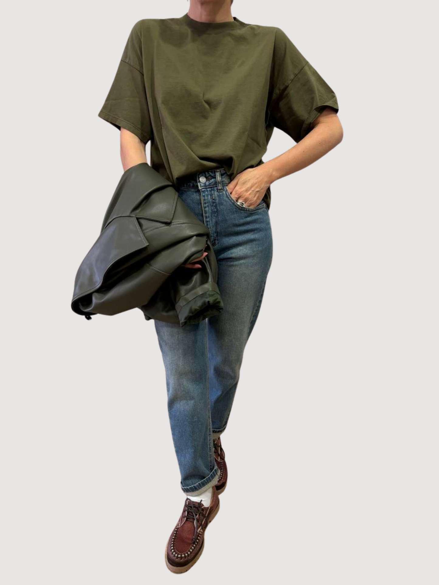 VICOLO - T-shirt over in cotone a tinta unita verde militare - più colori