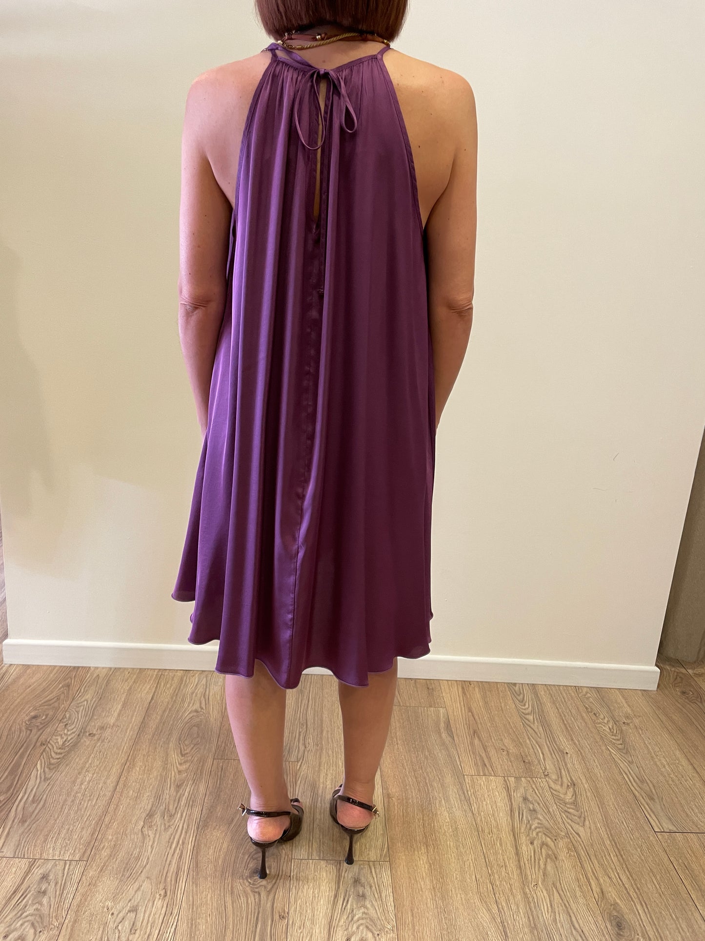 VICOLO - Abito corto in viscosa con coulisse sul retro color viola