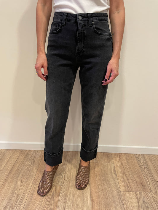 VICOLO - Jeans Maggie a vita media elasticizzato a gamba dritta con risvolto color denim nero