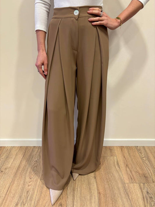 SAIPH - Pantalone a palazzo fluido con pinces ed elastico caramello
