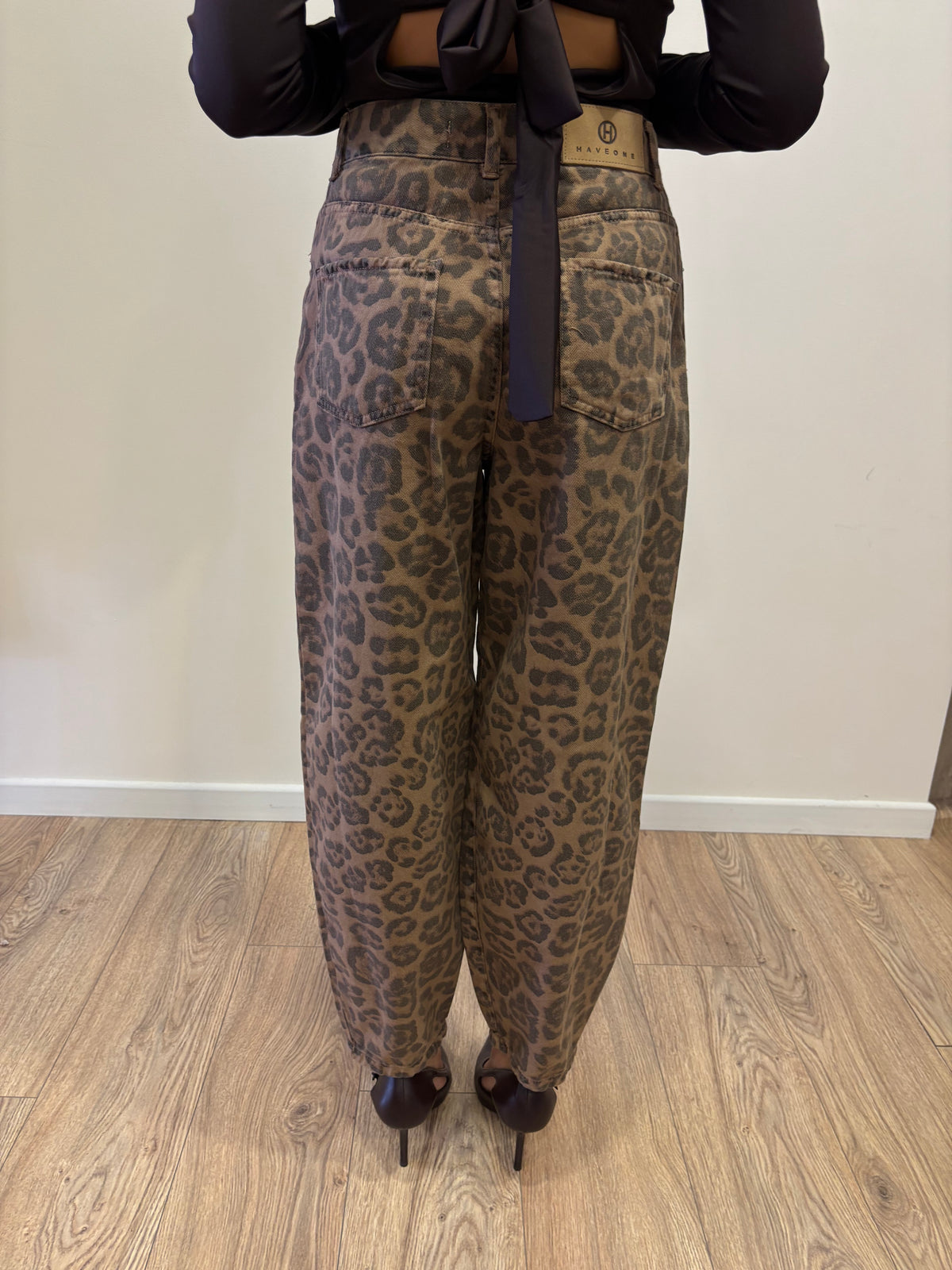 HAVEONE - Jeans barrel fit a vita media color animalier