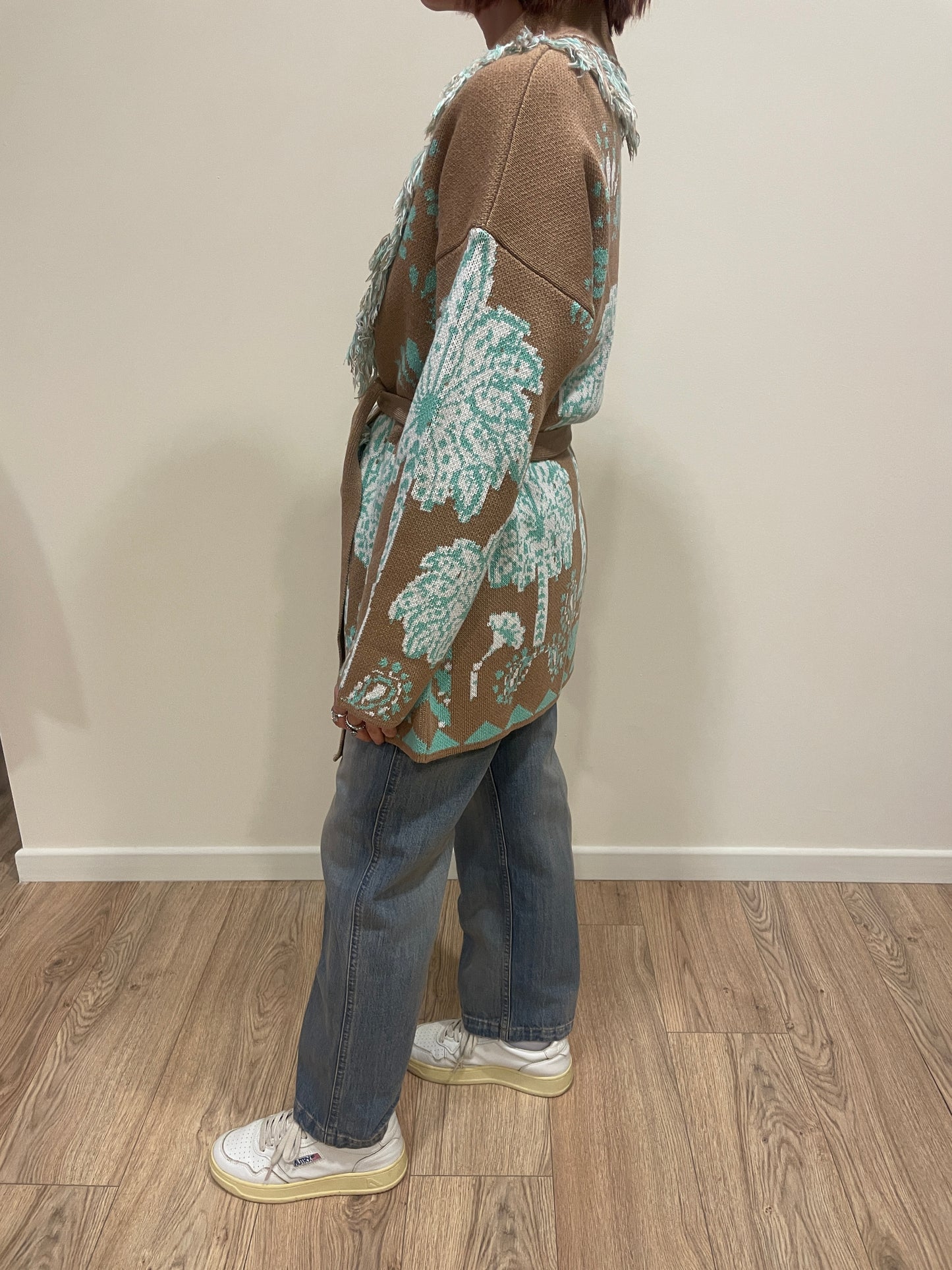 VICOLO - Cardigan in fantasia con cintura e frange cammello e turchese