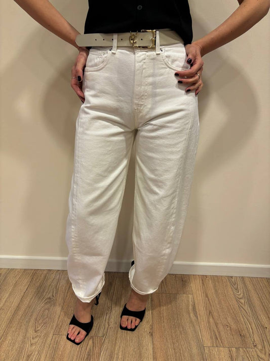 VICOLO - Cintura avorio con fibbia e logo dorati