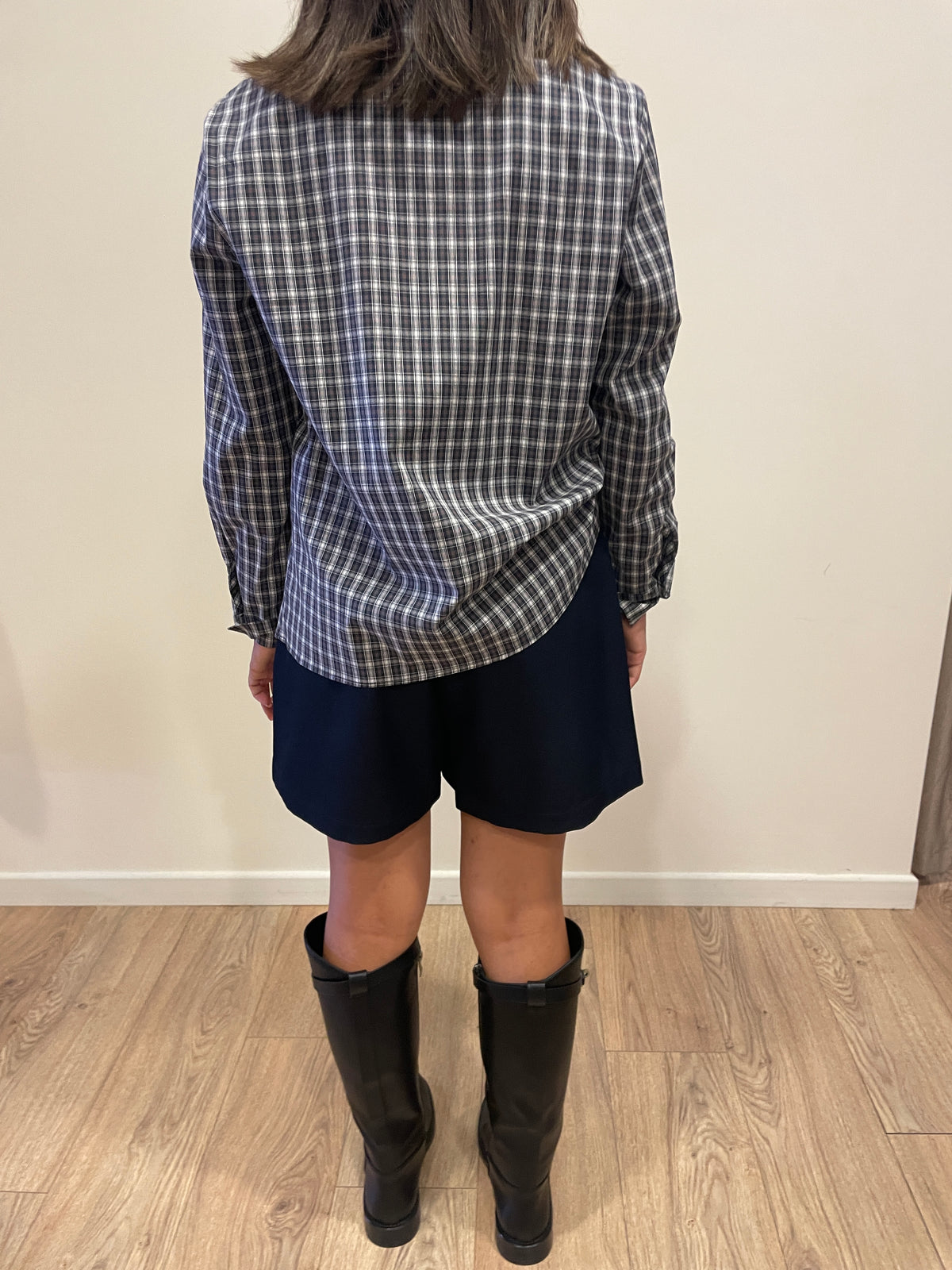 SUSY MIX - Camicia in cotone a quadri color grigio e bianco