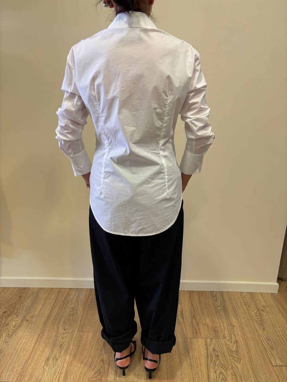 SOUVENIR - Camicia bianca in cotone con chiusura simmetrica