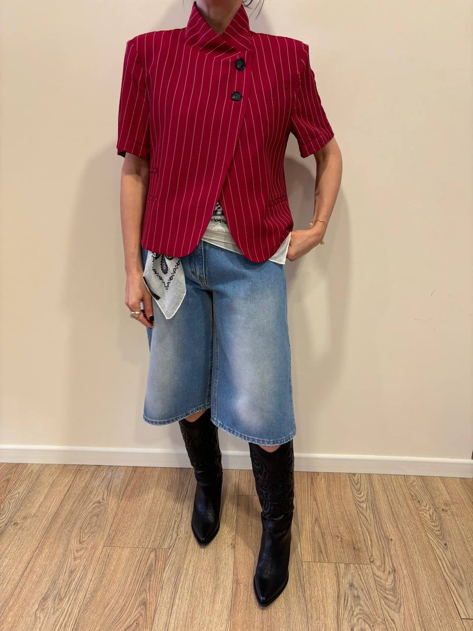 HAVEONE - Bermuda Kojy in denim chiaro a vita media