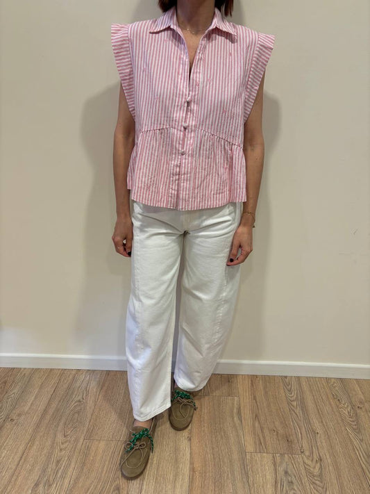 Camicia a righe bianca e rosa con dettaglio cuori e balza
