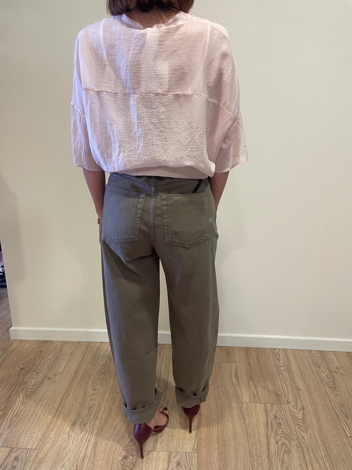 VICOLO - Jeans Chiara in denim color cacao barrel fit