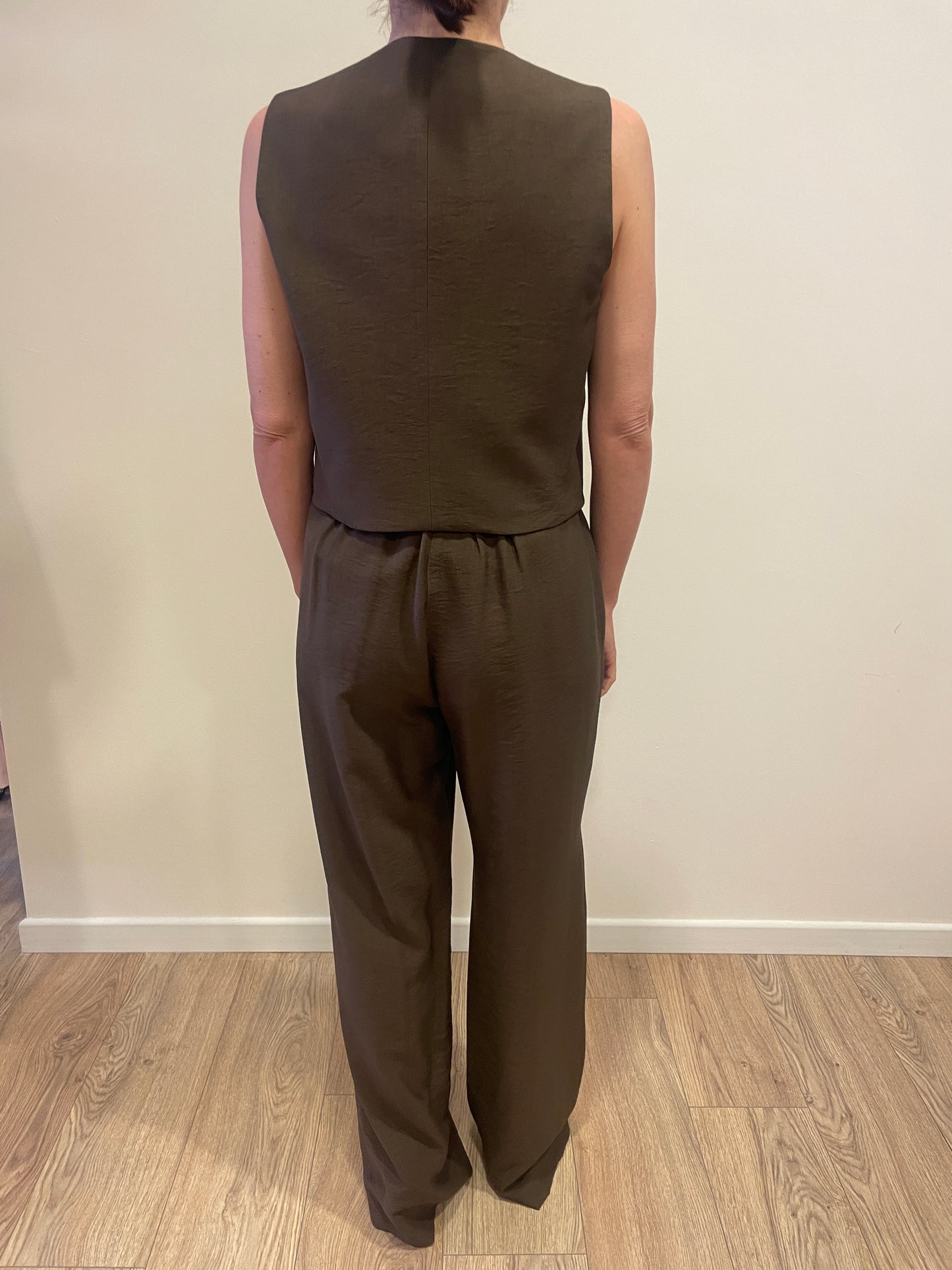HAVEONE - Gilet crop moro a due bottoni