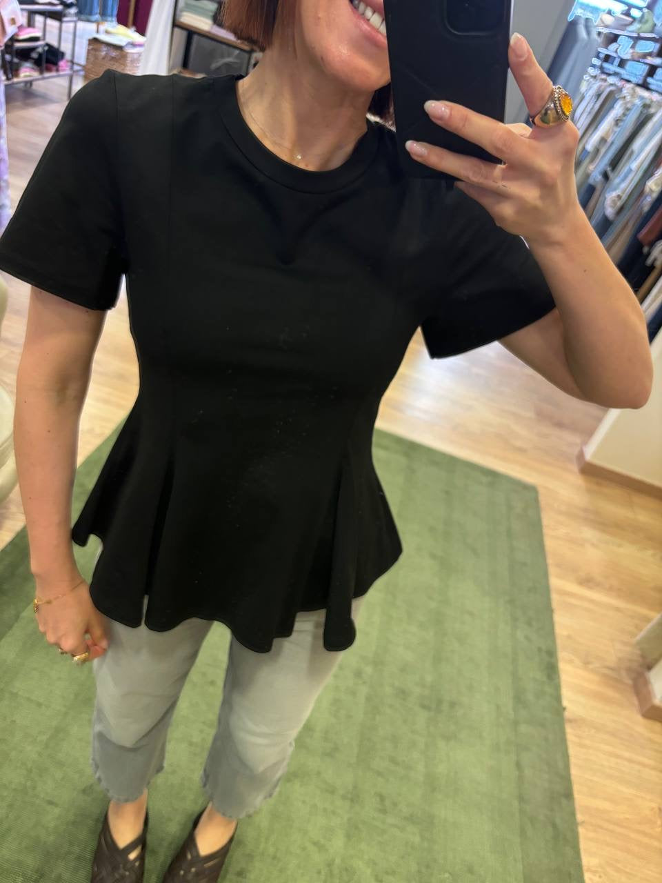 SUSY MIX - Maglia nera in cotone con pinces chiuse