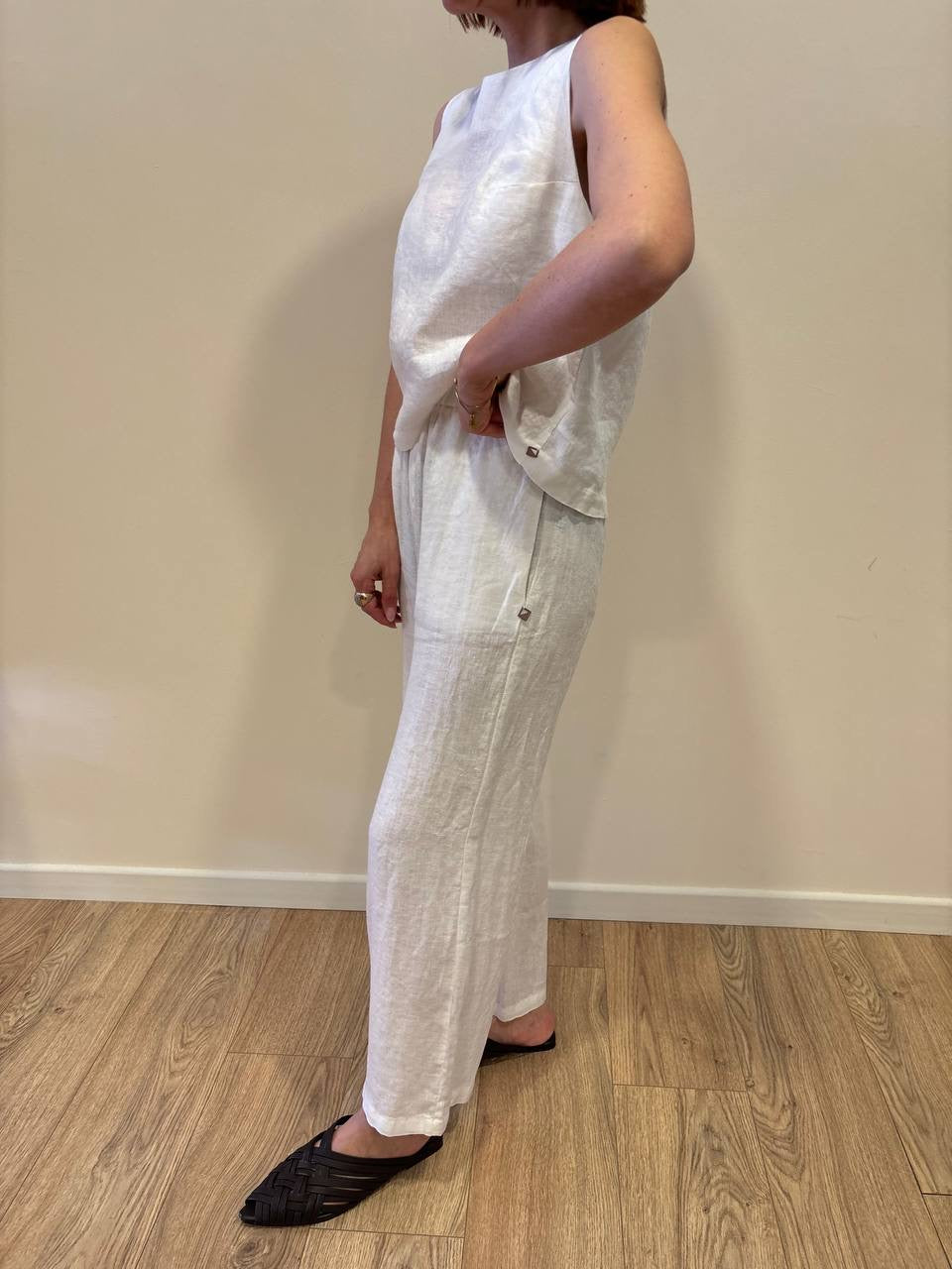MEME ROAD - Pantalone a palazzo crop in lino con elastico color bianco