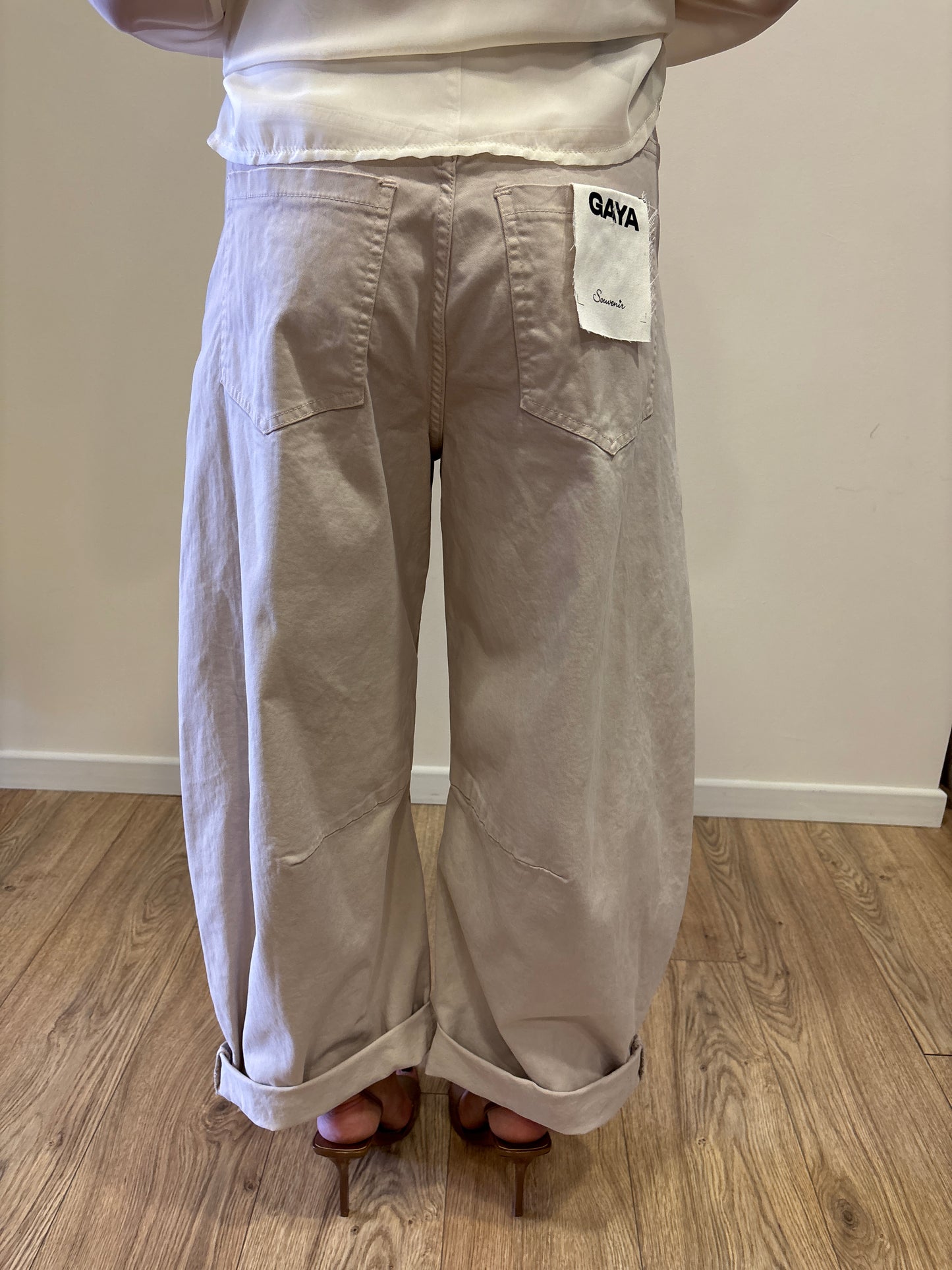SOUVENIR - Pantalone Gaya Barrel fit pronunciato color cashà
