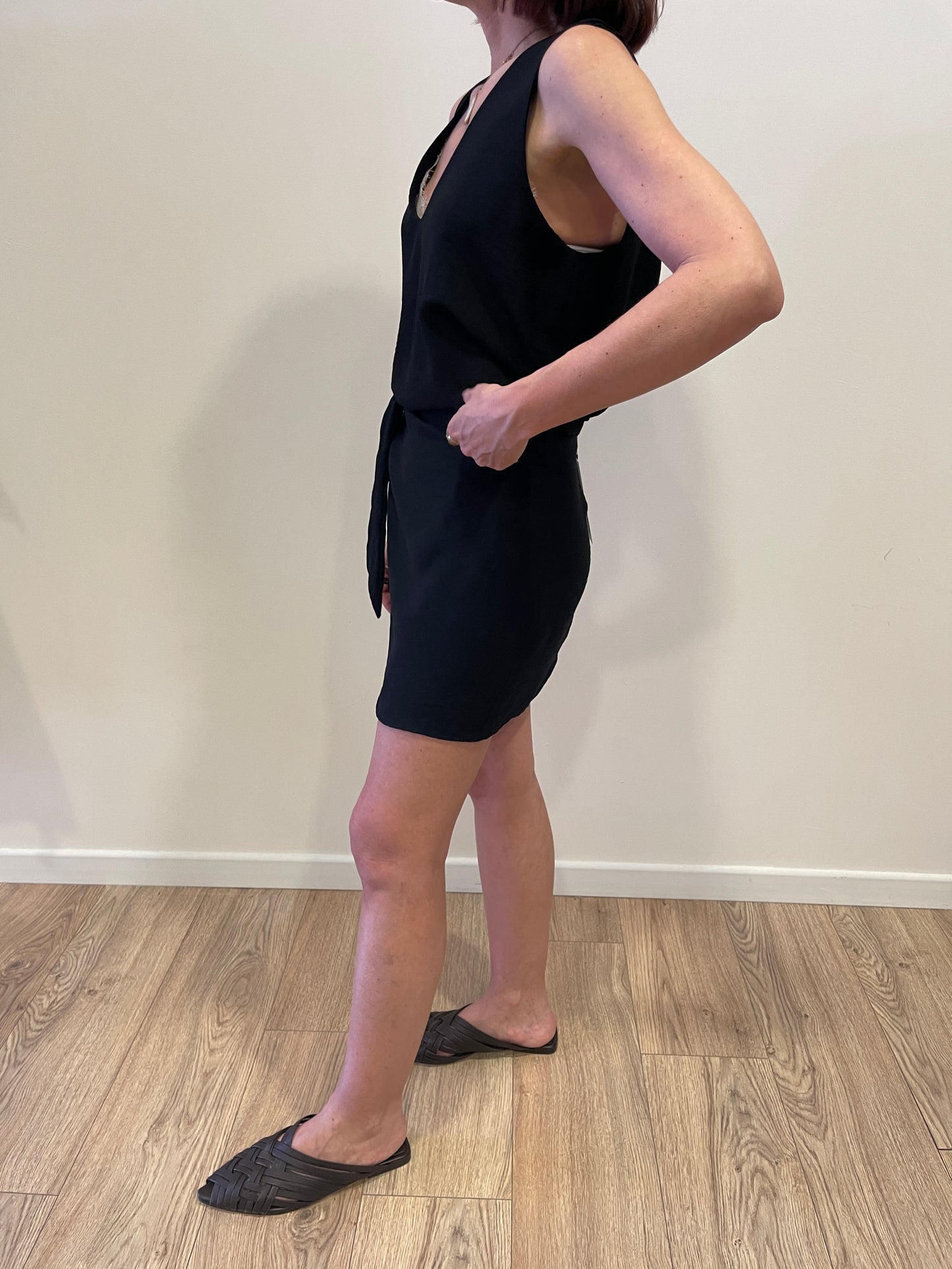 HAVEONE - Top con scollo a V in misto viscosa color nero