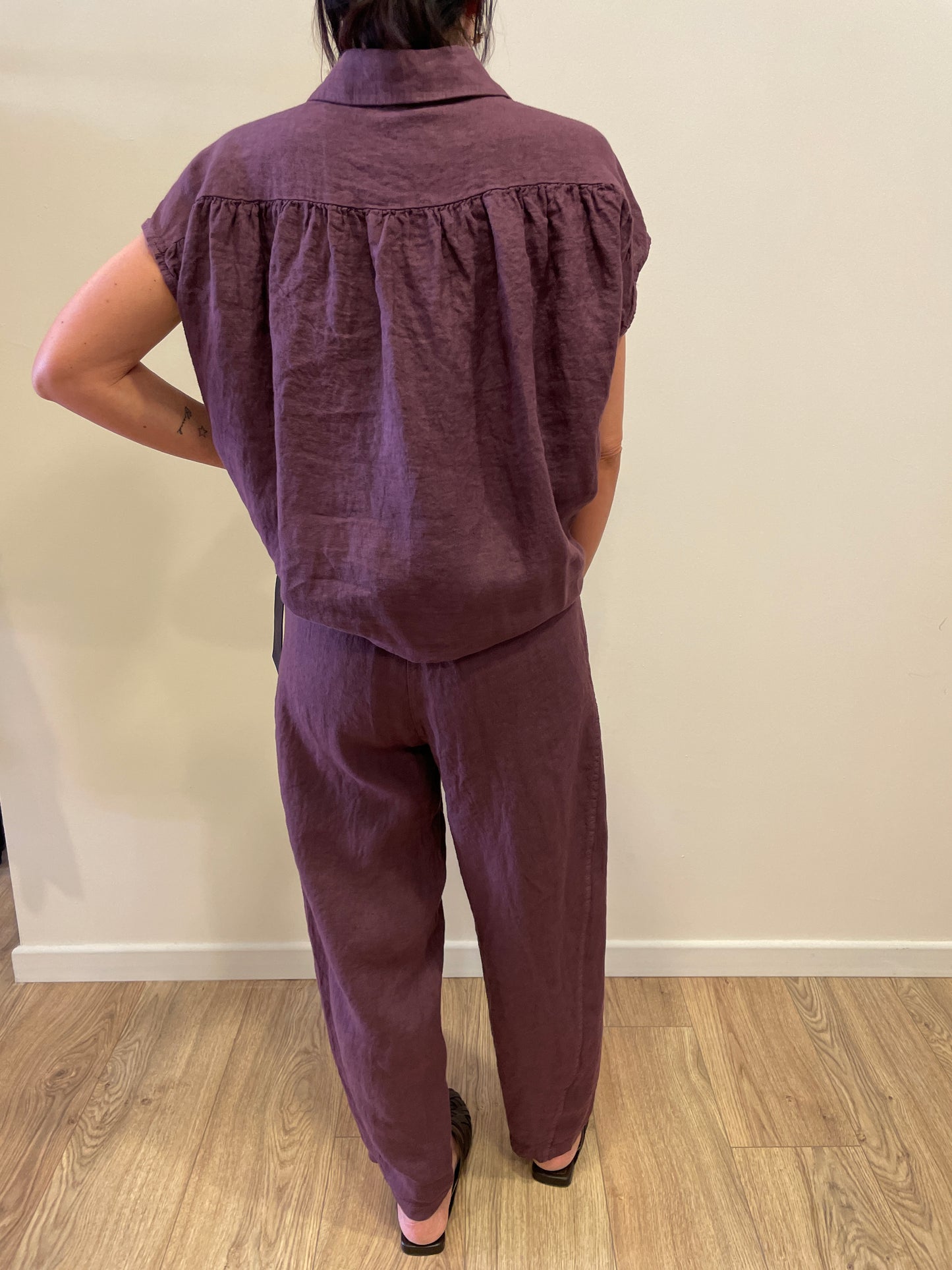 SUSY MIX - Pantalone barrel fit 100% lino color fico