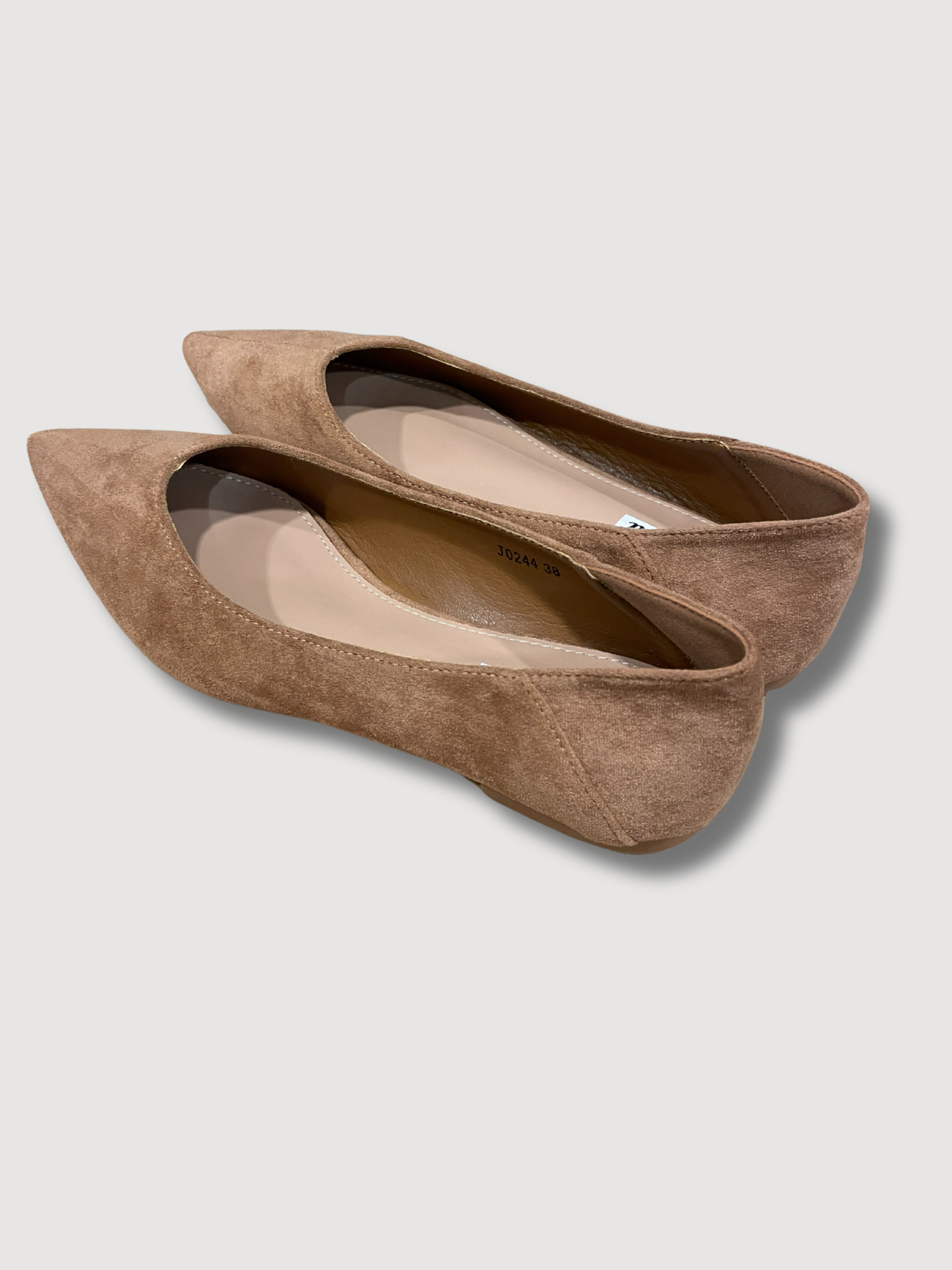 Ballerina in ecocamoscio a punta - cammello