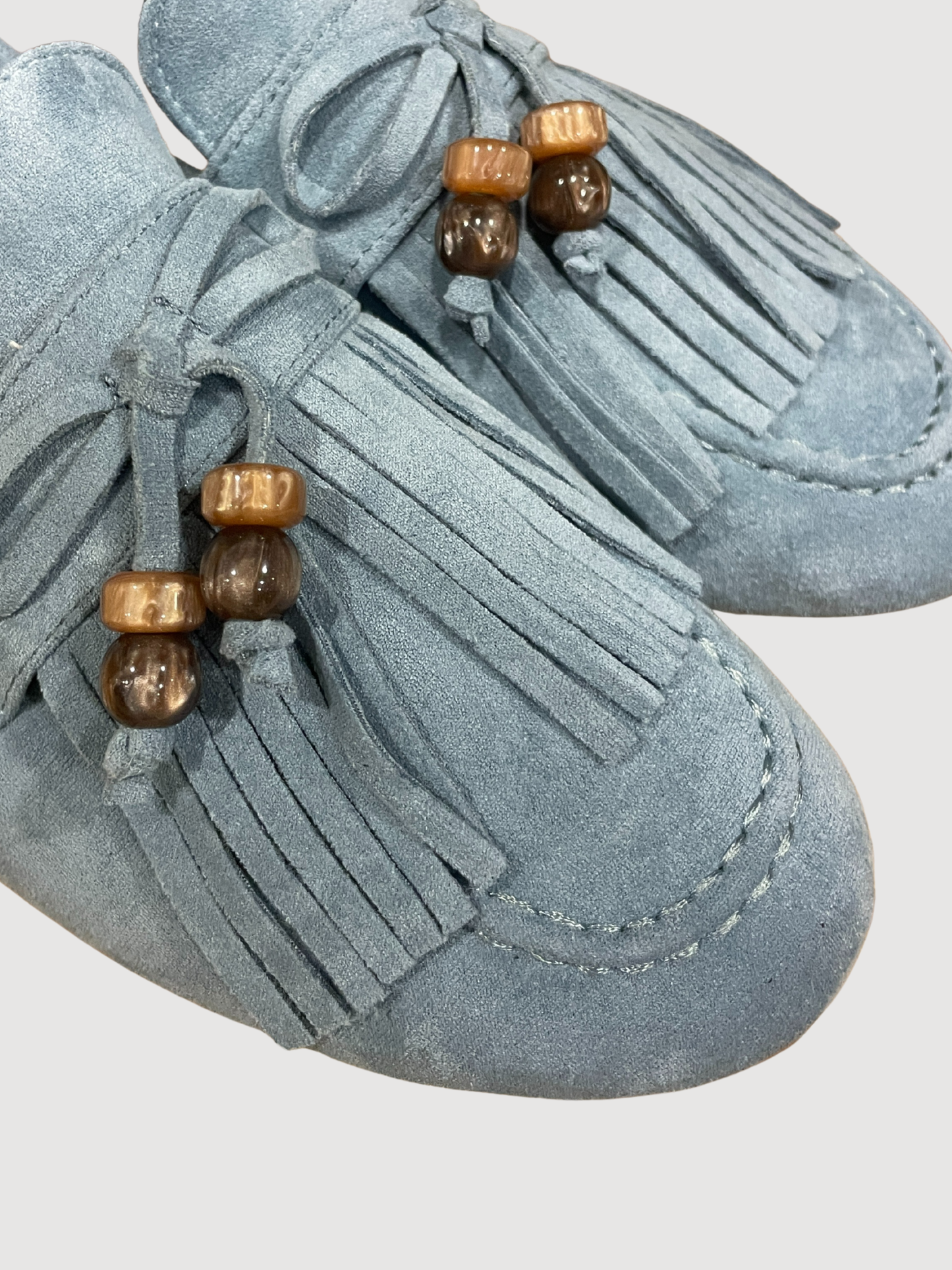 Mocassino in tessuto con nappine e perline - azzurro