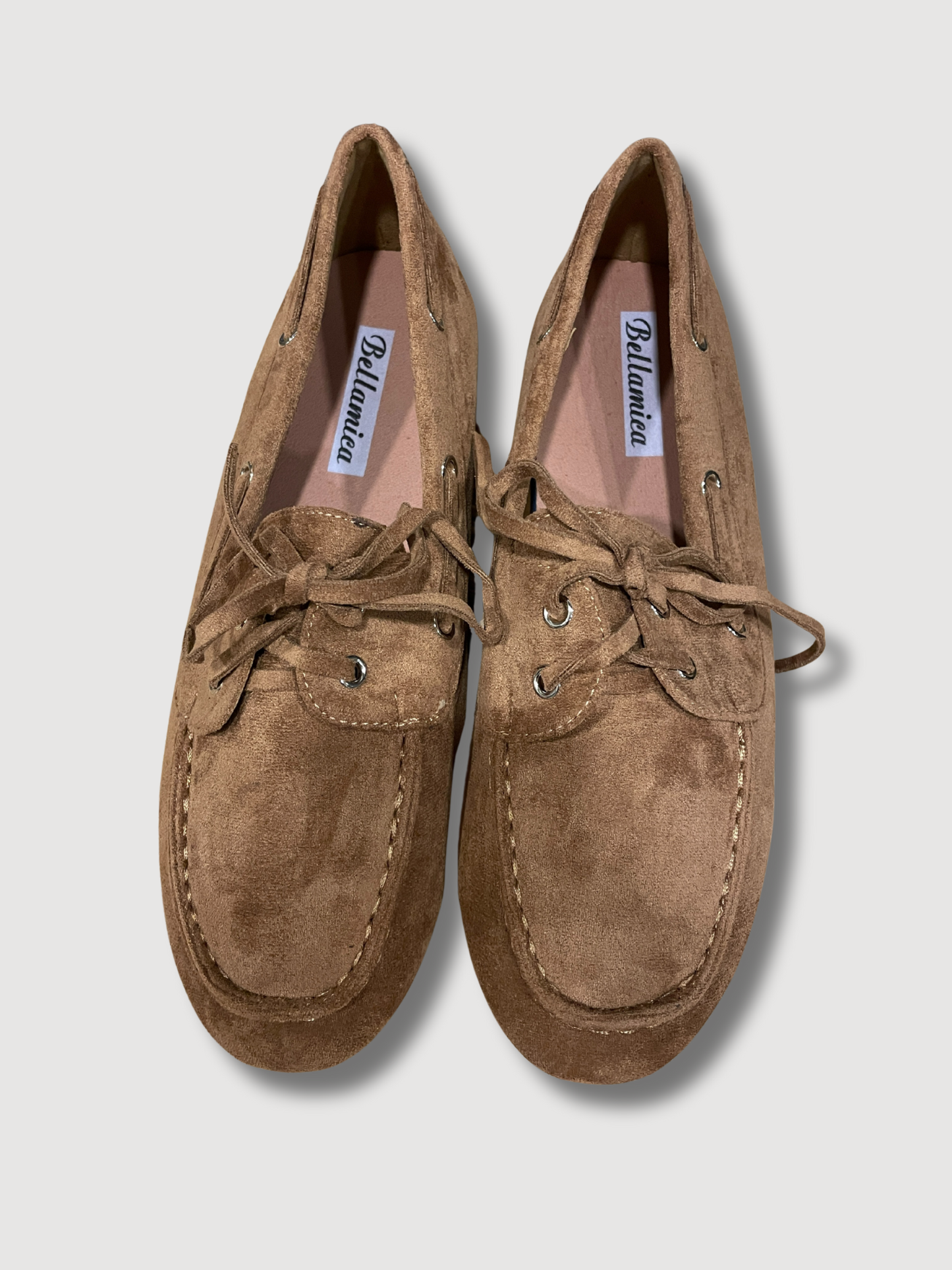 Mocassino in ecocamoscio con laccetti - cammello