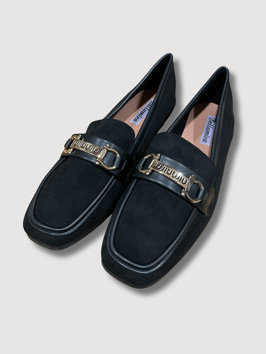 Mocassino in ecocamoscio con fibbia dorata - nero