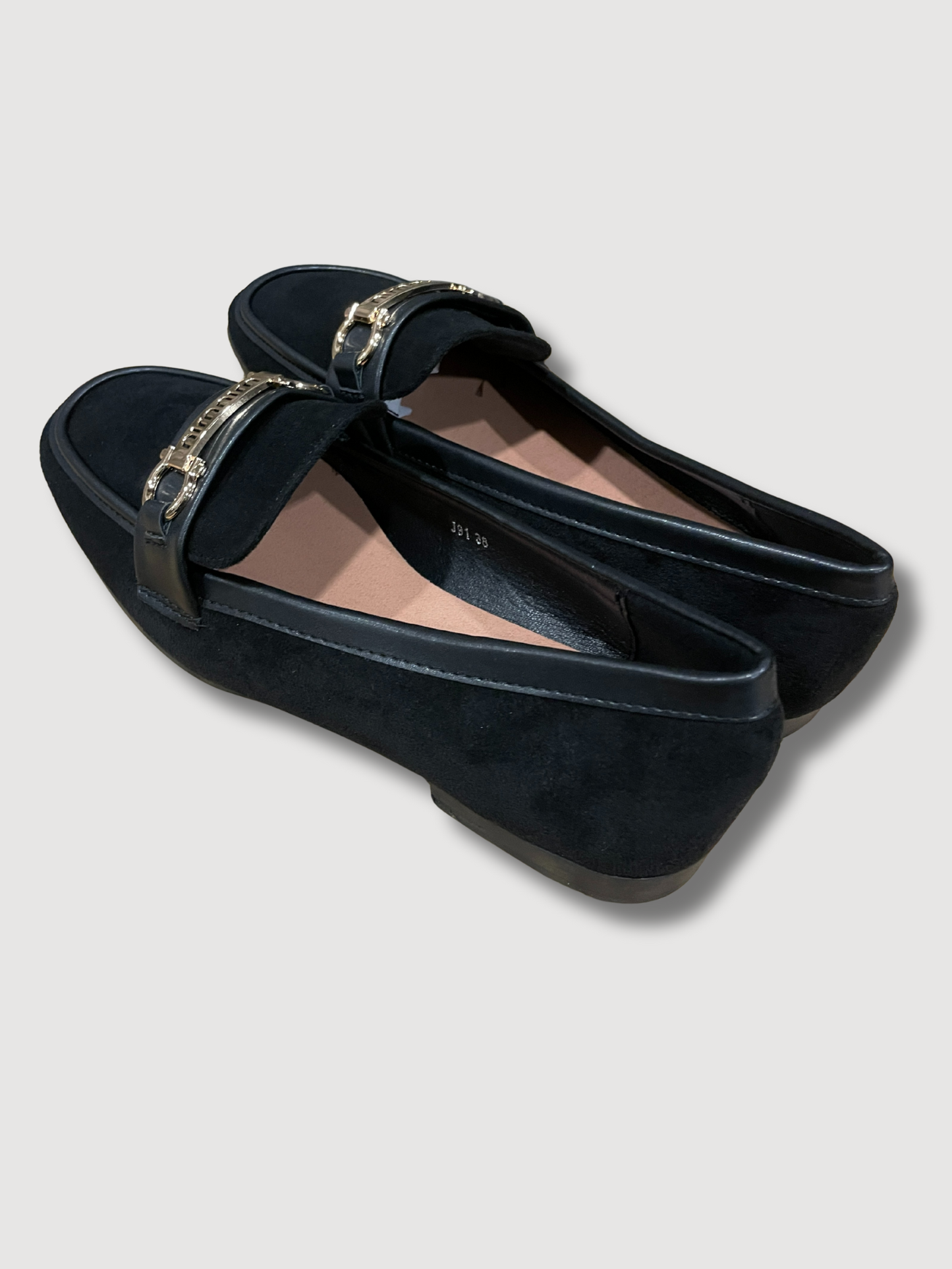 Mocassino in ecocamoscio con fibbia dorata - nero