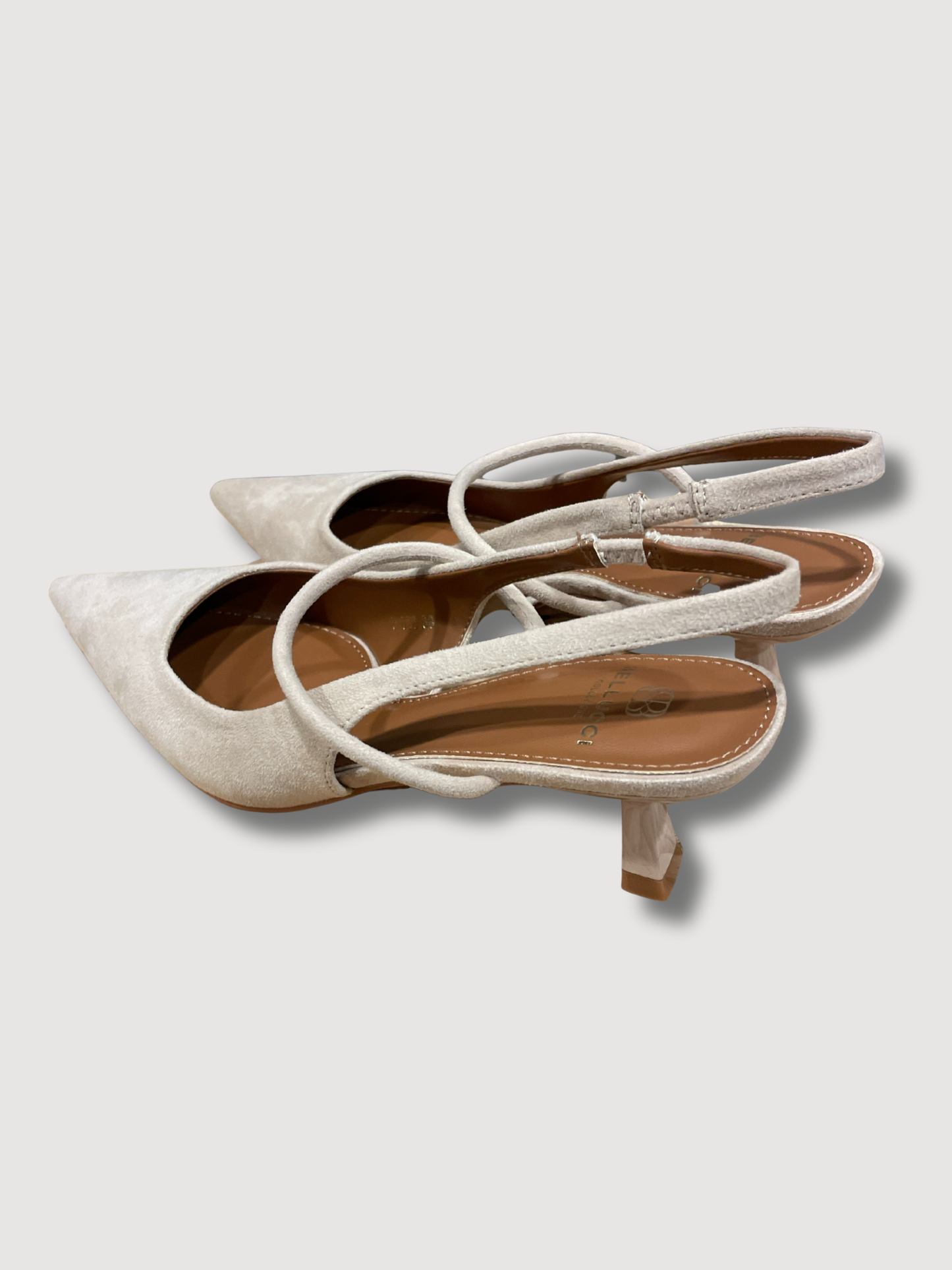 Scarpa con tacco a punta in ecocamoscio  - beige