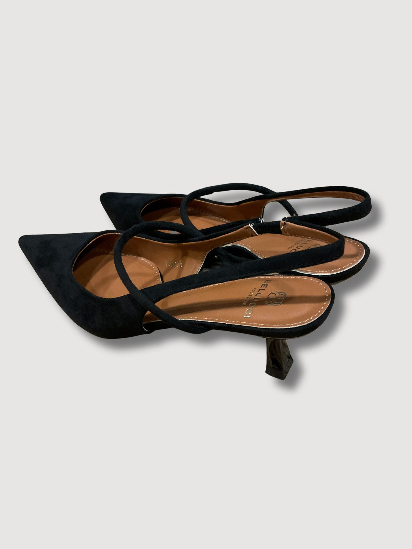 Scarpa con tacco a punta in ecocamoscio  - nero