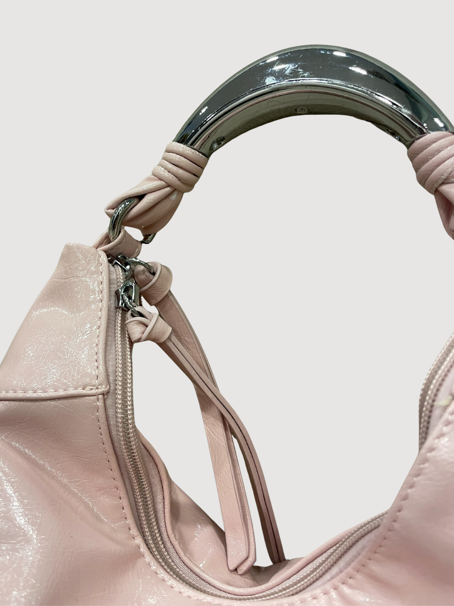 Borsa in ecopelle a mezzaluna rosa soft