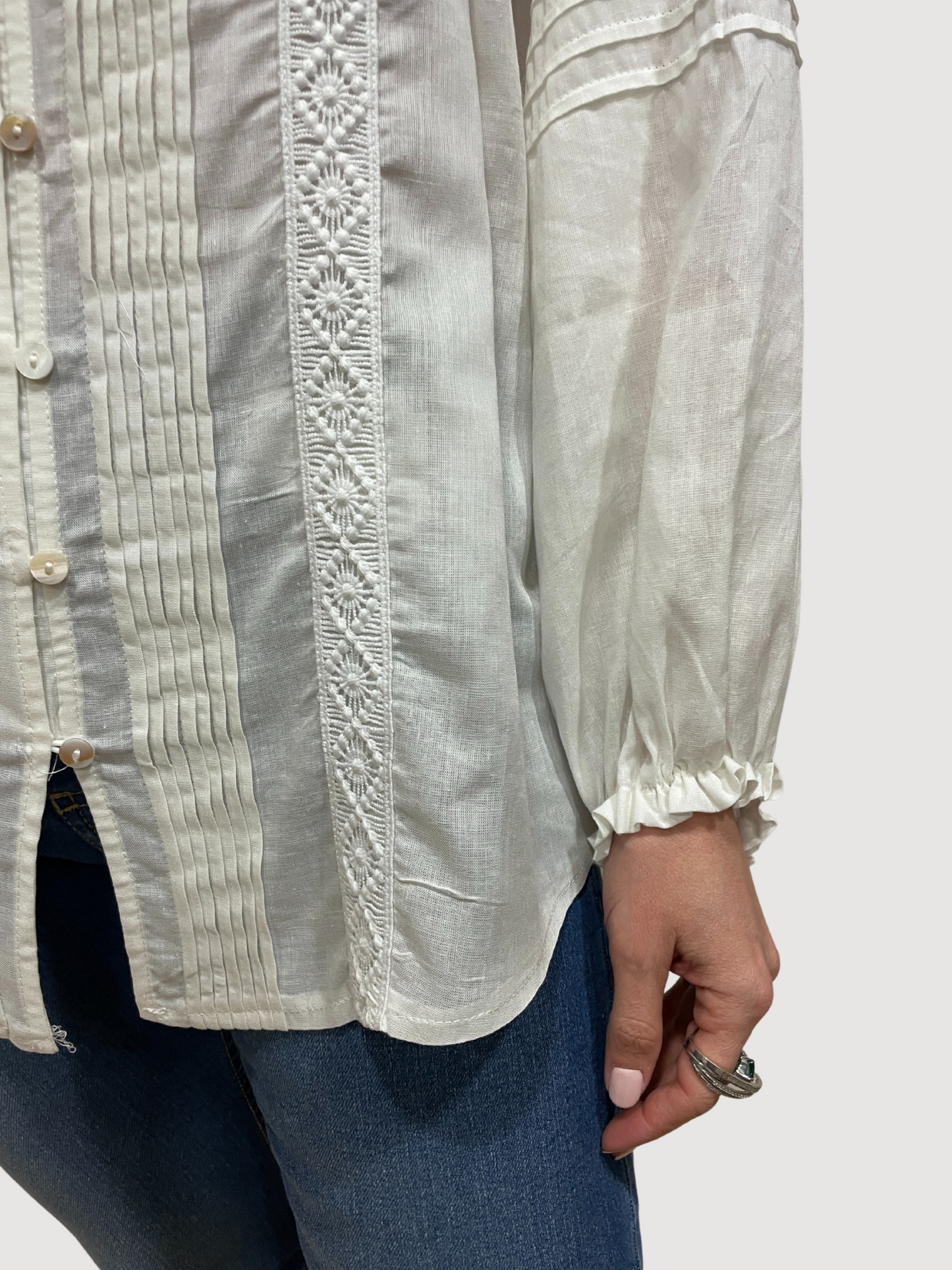 KONTATTO - Camicia bianca con bottoni e ricami