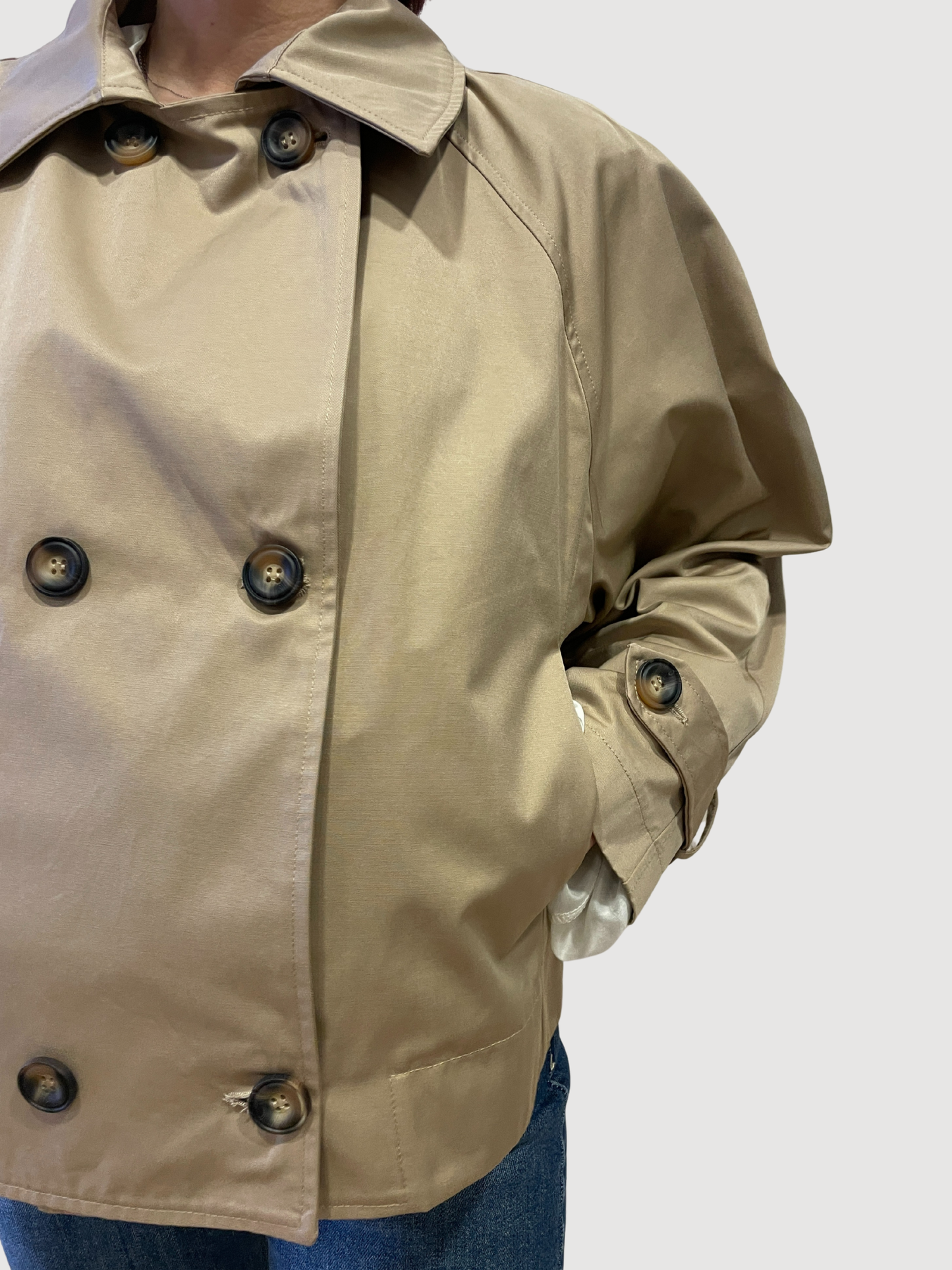 MEME ROAD - Trench corto a doppiopetto con arricciatura