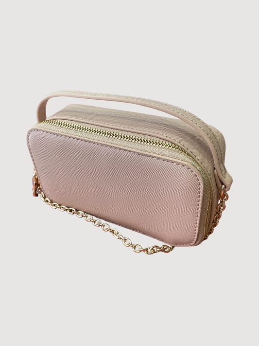 Borsa in ecopelle beige a mano con tracolla oro