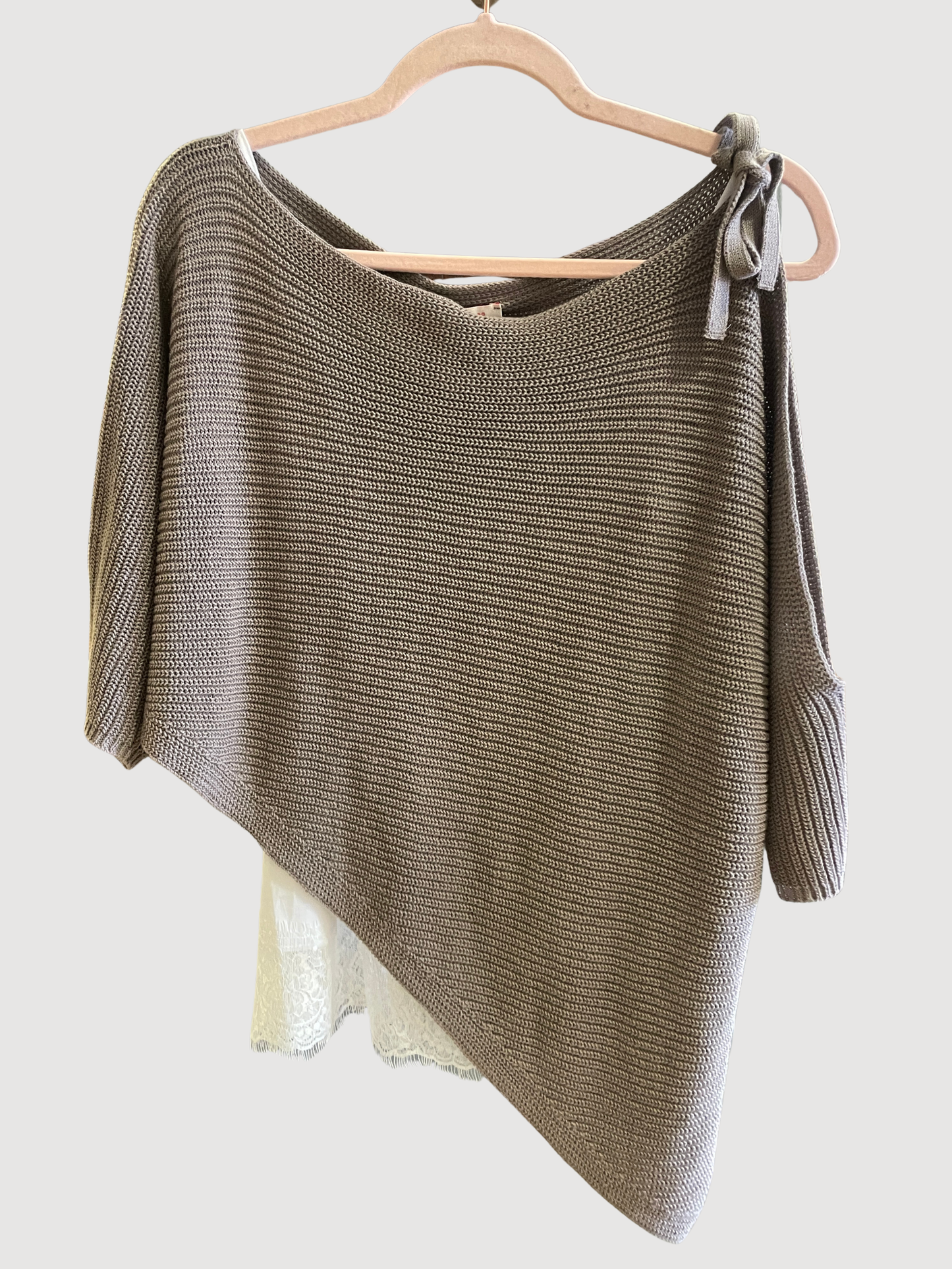 KONTATTO - Maglia cut out ecrù con canotta con pizzo rimovibile - più colori