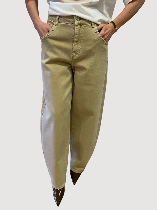 KONTATTO - Jeans barrel sabbia con dettaglio borchie
