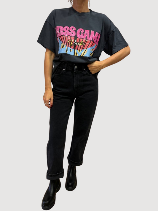VICOLO - T-shirt over grigio fumo con scritta "kiss cam! Love"