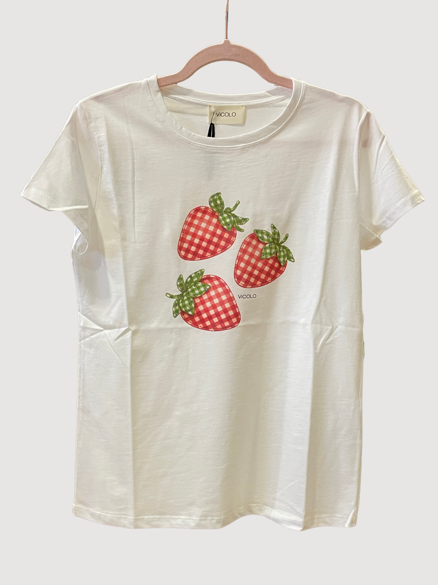 VICOLO - T-shirt in figura con stampa fragole e dettaglio applicazioni di strass