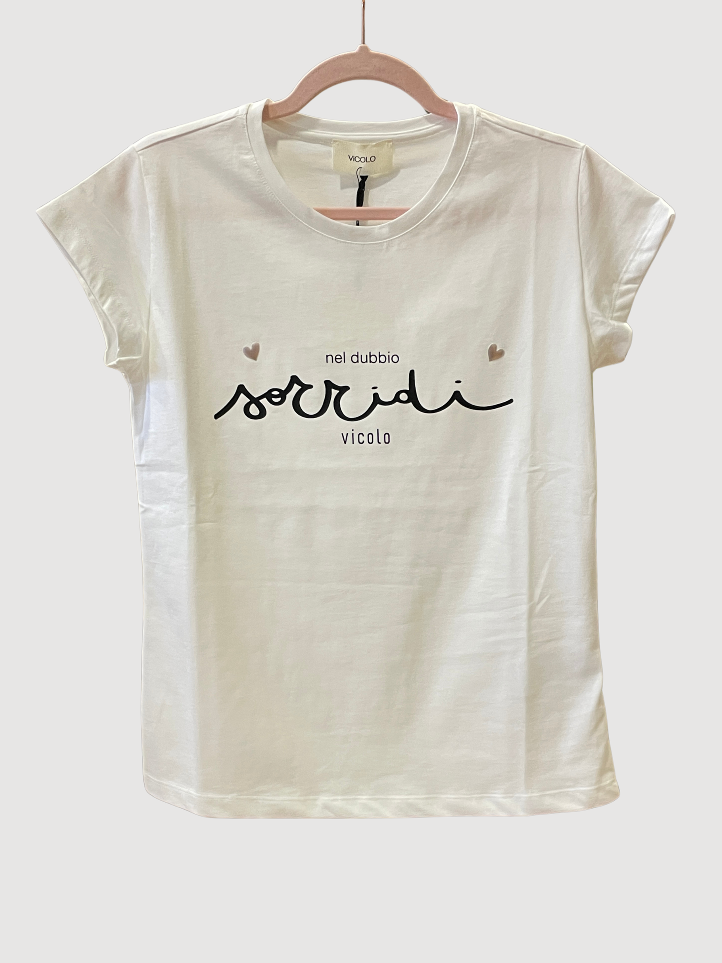 VICOLO - T-shirt in figura con stampa "sorridi" e cuori