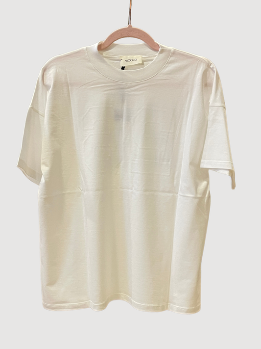 VICOLO - T-shirt over burro con numeri applicati sul retro
