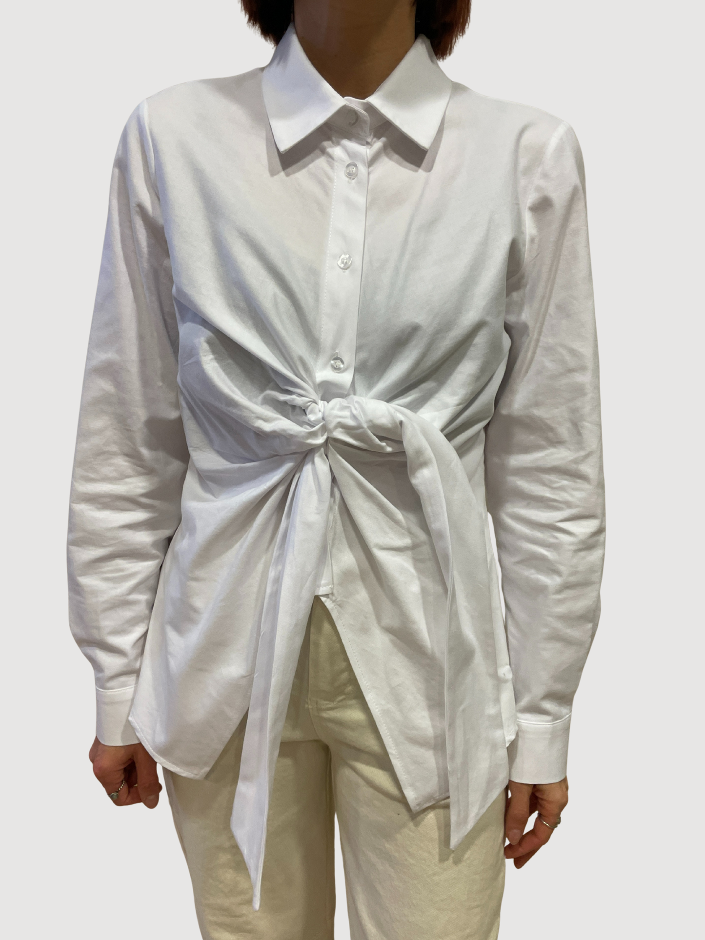 KONTATTO - Camicia in cotone bianca con dettaglio nodo