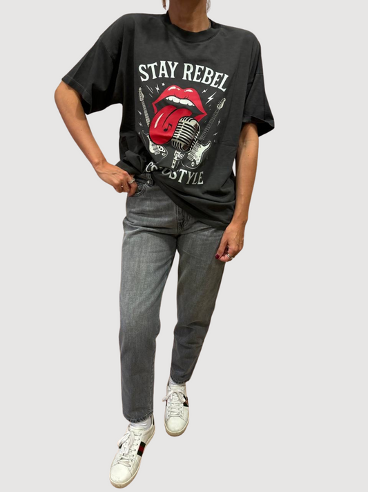 VICOLO - T-shirt over grigio fumo con scritta "stay rebel"