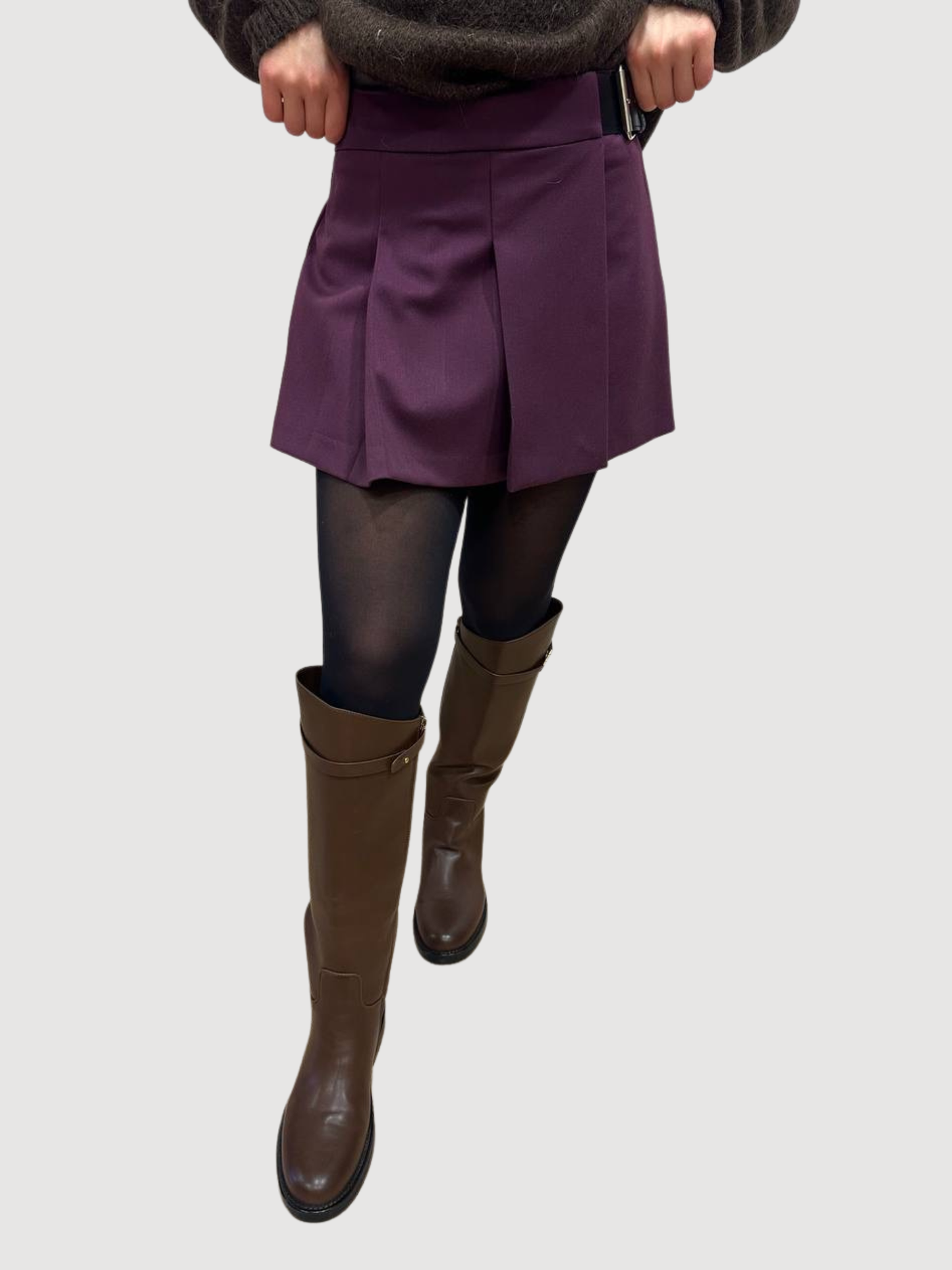 KONTATTO - Shorts bordeaux con pieghe e cintura in vita